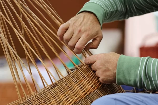 Quy Trình Bảo Quản Và Xử Lý Sợi Mây Trong Khi Đan